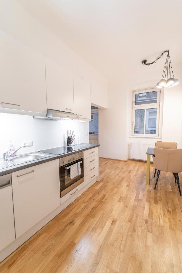 Josef'S Home I Maxi Apartment I Near Uno, Vic Виена Екстериор снимка